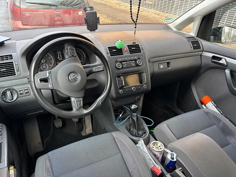 Gebraucht VW Touran 154 PS (113 kW) 2012 Weiß Van / Kleinbus