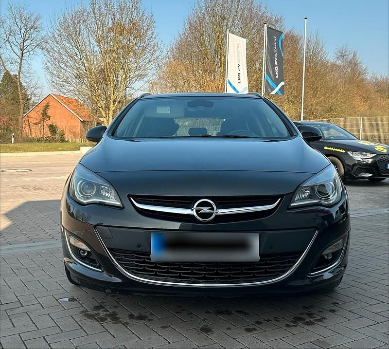 Gebraucht Opel Astra 165 PS (121 kW) 2014 Schwarz Kombi