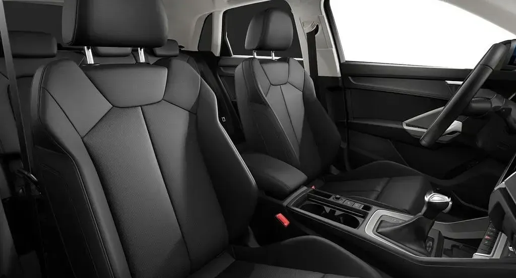 Gebraucht Audi Q3 Advanced Plus 150 PS (110 kW) 2025 Navarablau SUV