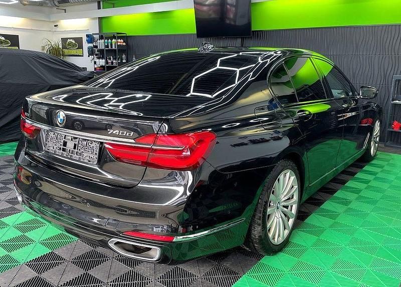 Gebraucht BMW 740 Shadowline 320 PS (235 kW) 2017 Schwarz Limousine