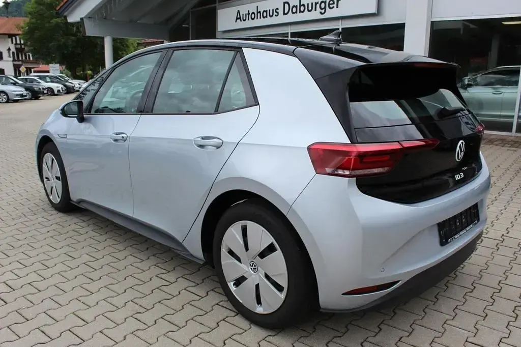 Gebraucht VW ID.3 Pro 106 kW (145 PS) 2022 Scale silver (silber) Kleinwagen