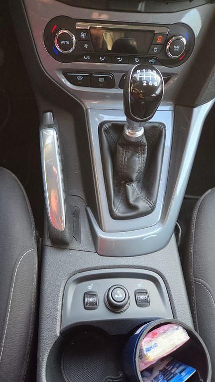 Gebraucht Ford Focus Trend 116 PS (85 kW) 2011 Blau Limousine