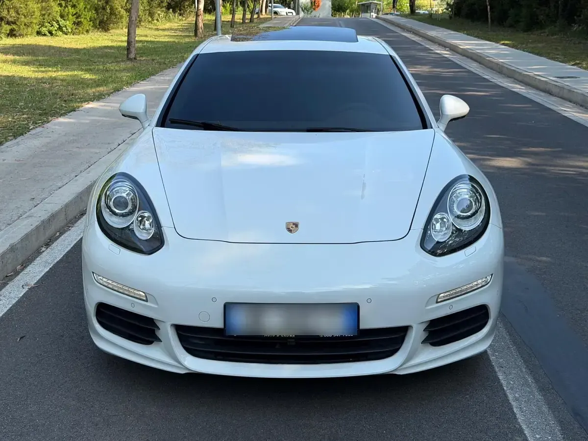 Gebraucht Porsche Panamera 280 PS (205 kW) 2015 Weiß Kleinwagen