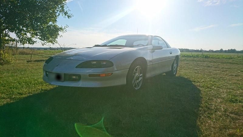 Gebraucht Chevrolet Camaro 269 PS (197 kW) 1996 Silber Coupé