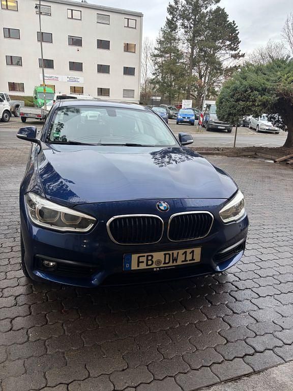 Blau Gebraucht 2019 BMW 116 Advantage Kleinwagen | 13.400 € (Guter Preis) - Bild 1/4