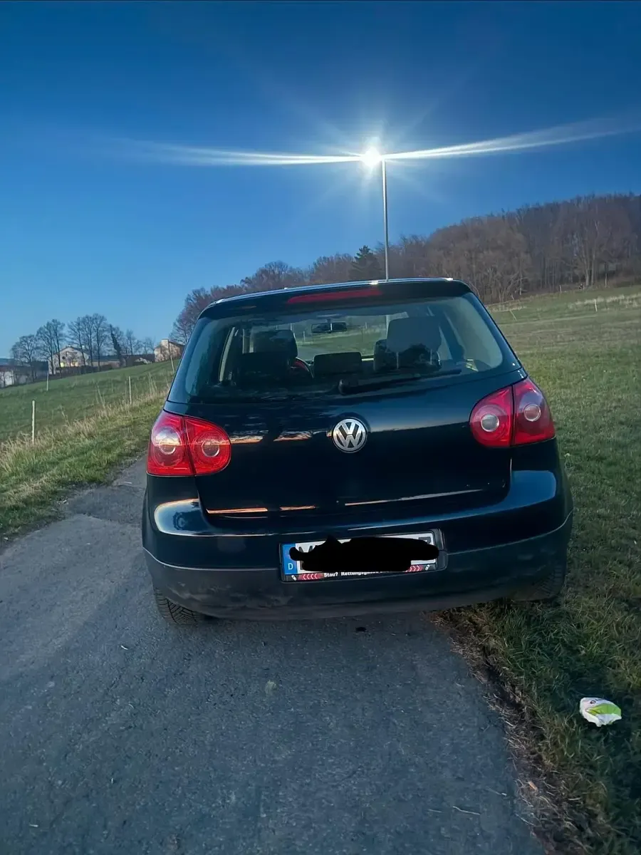 Gebraucht VW Golf V 76 PS (55 kW) 2005 Blau Kleinwagen