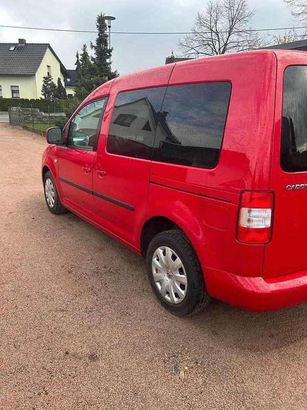 Gebraucht VW Caddy Life 80 PS (58 kW) 2009 Rot Van / Kleinbus