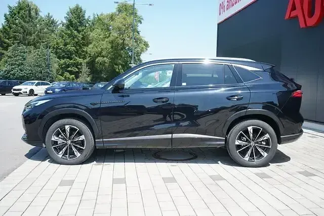 Gebraucht MG HS Luxury 170 PS (125 kW) 2025 Schwarz SUV