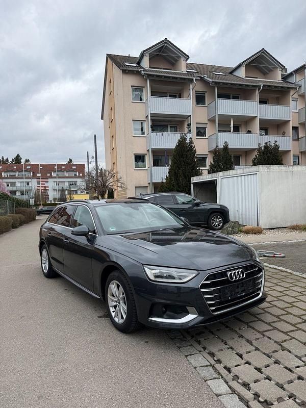 Gebraucht Audi A4 Advanced Plus 163 PS (119 kW) 2022 Grau Kombi