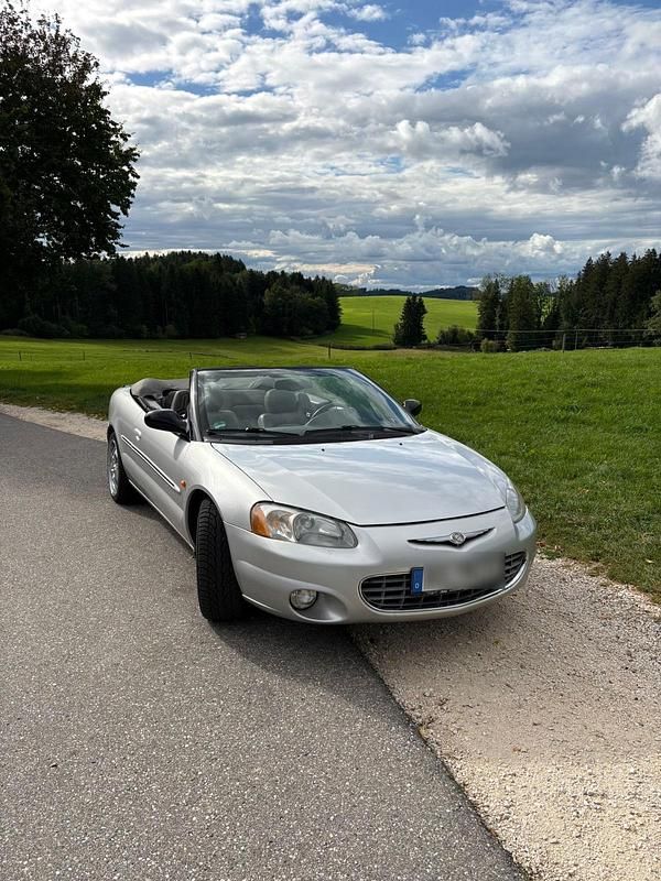 Grau Gebraucht 2002 Chrysler Sebring Cabriolet Cabrio | 7.250 € - Bild 1/4