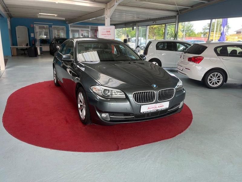 Gebraucht BMW 520 184 PS (135 kW) 2012 Silber Limousine