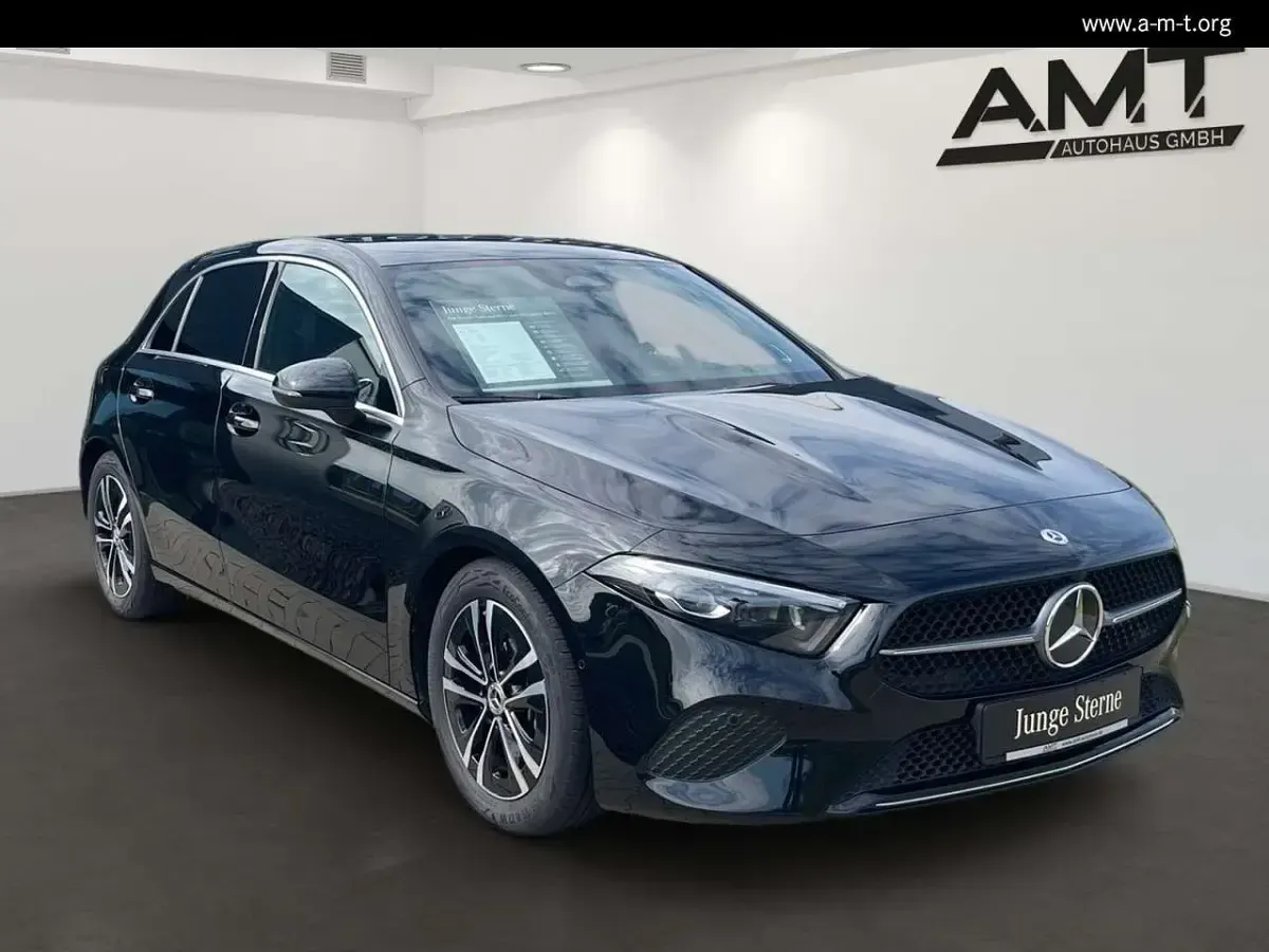 Gebraucht Mercedes A200 Progressive 163 PS (119 kW) 2024 Schwarz Limousine