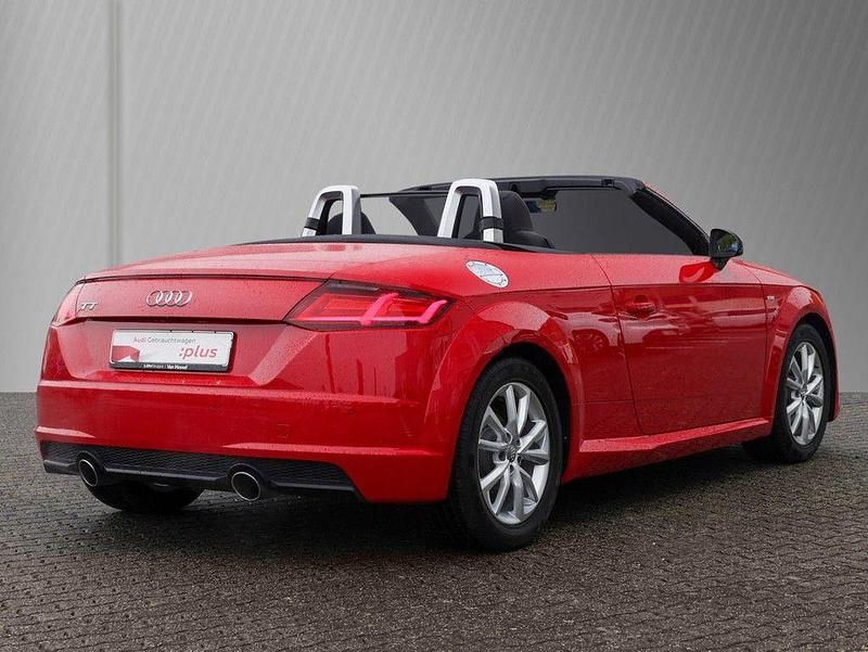 Gebraucht Audi TT Roadster Design 179 PS (131 kW) 2017 Rot Cabrio