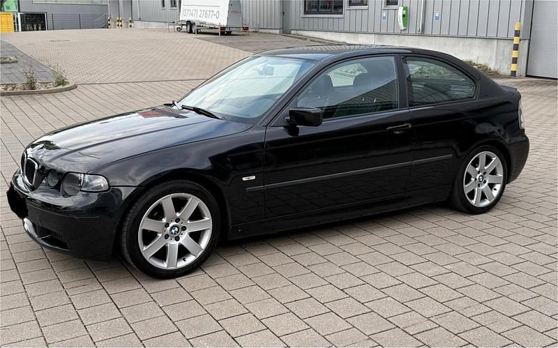 Schwarz Gebraucht 2002 BMW 318 Compact Kleinwagen | 2.399 € (Fairer Preis) - Bild 1/4