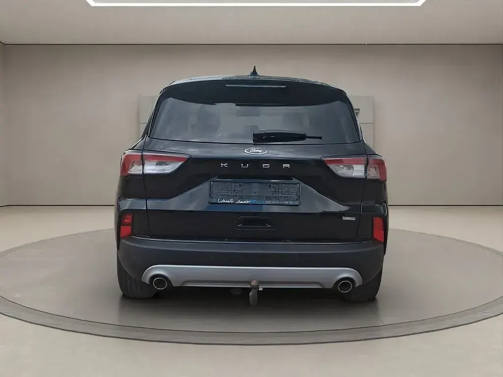 Gebraucht Ford Kuga Titanium 152 PS (111 kW) 2020 Schwarz SUV