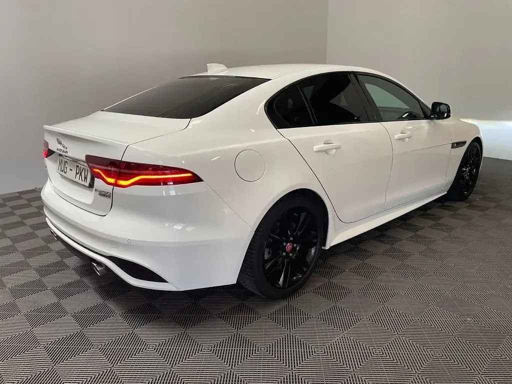 Gebraucht Jaguar XE S 250 PS (183 kW) 2020 Weiß Limousine