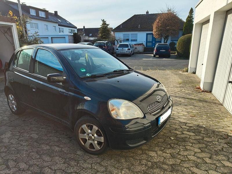 Gebraucht Toyota Yaris 87 PS (63 kW) 2004 Schwarz Limousine