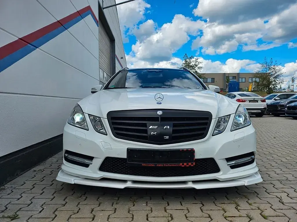 Gebraucht Mercedes E350 AMG 265 PS (194 kW) 2012 Weiß Kombi