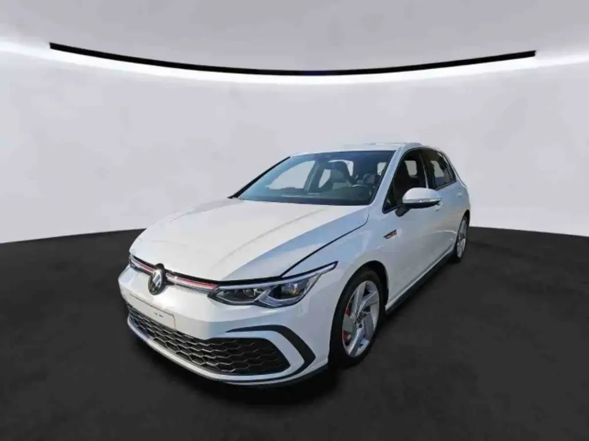 Gebraucht VW Golf VIII GTI 245 PS (180 kW) 2024 Pure white Limousine