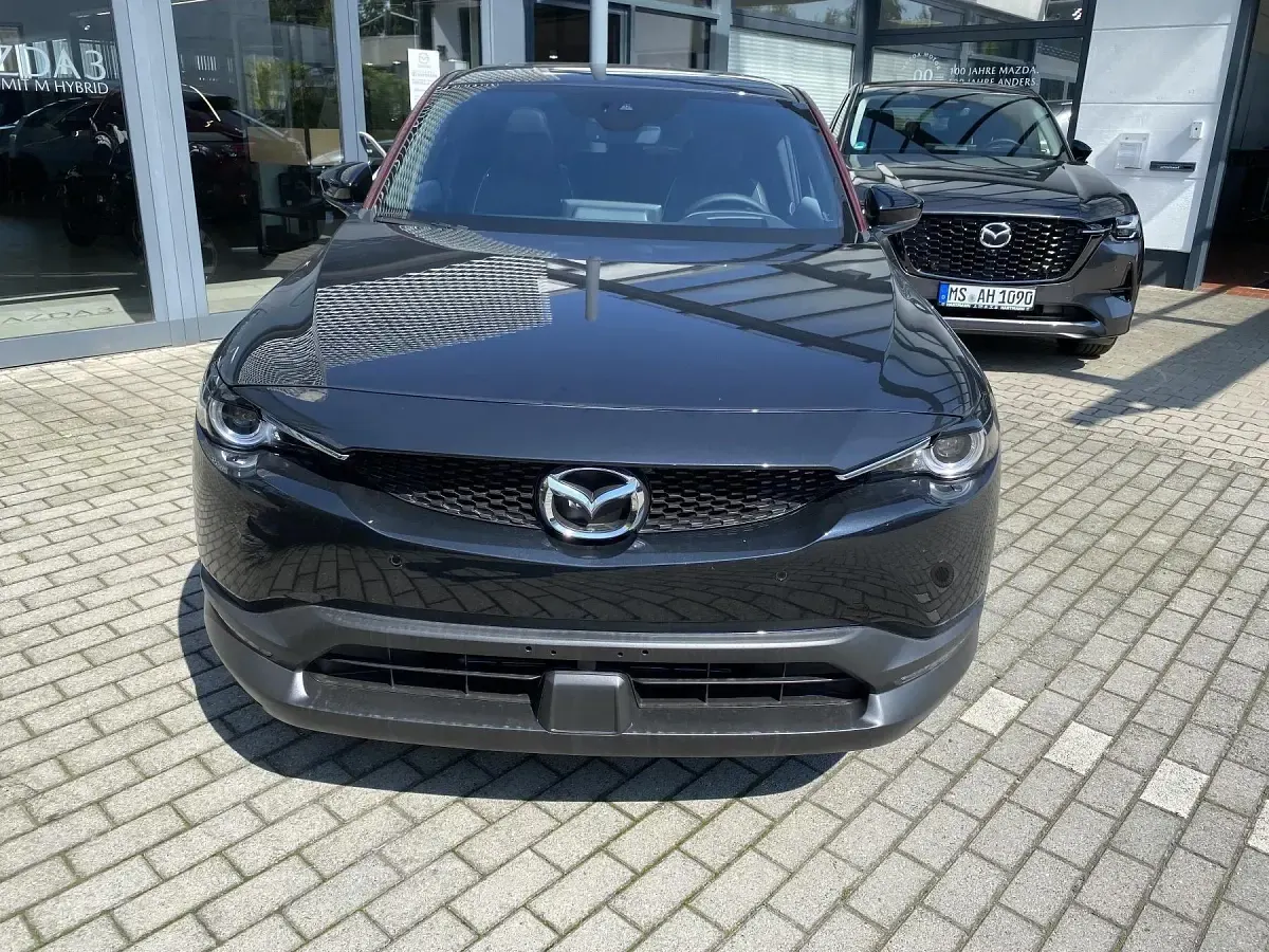 Gebraucht Mazda MX30 Edition 170 PS (125 kW) 2024 Maroon rouge: 2tone (schwarz) SUV
