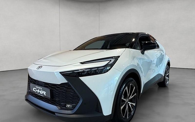 Weiß Neu 2025 Toyota C-HR SUV | 39.990 € (Etwas zu teuer) - Bild 1/4