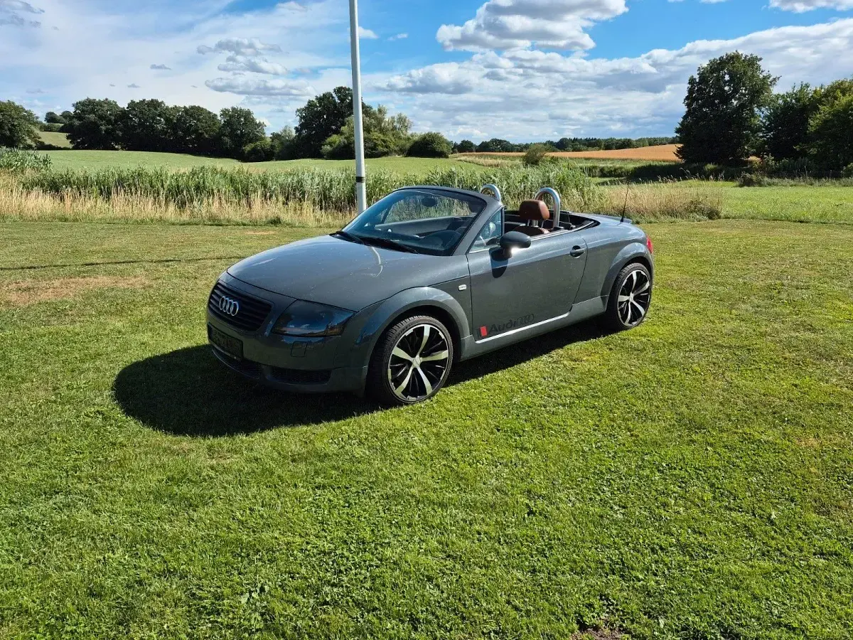 Gebraucht Audi TT Roadster Sport 179 PS (131 kW) 2000 Grau Cabrio