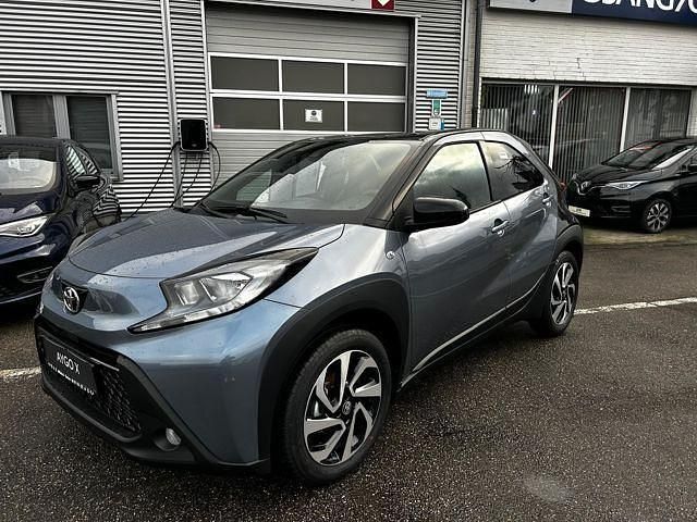 Gebraucht Toyota Aygo X Team 72 PS (52 kW) 2024 Grau SUV