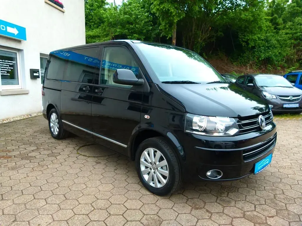 Gebraucht VW Multivan Highline 204 PS (150 kW) 2012 Schwarz Van / Kleinbus