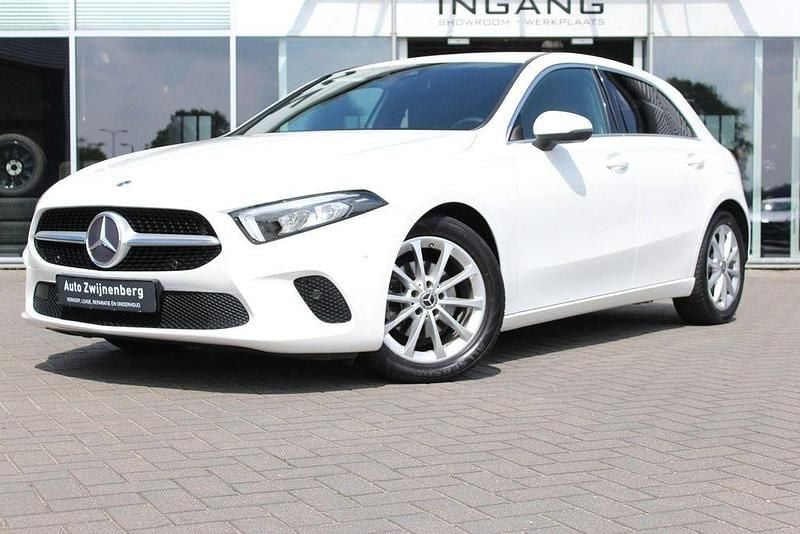Weiß Gebraucht 2019 Mercedes A180 Limousine | 16.700 € (Guter Preis) - Bild 1/4