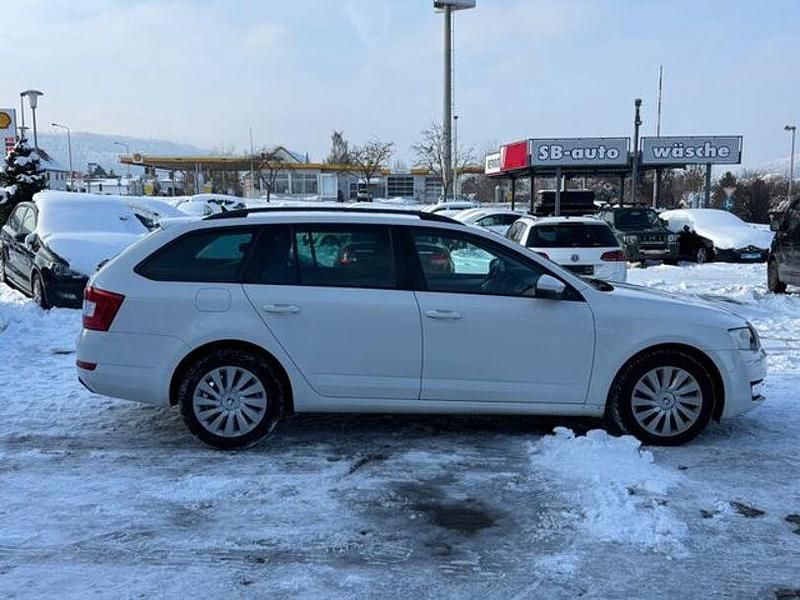 Gebraucht Skoda Octavia Ambition 105 PS (77 kW) 2014 Weiß Kombi