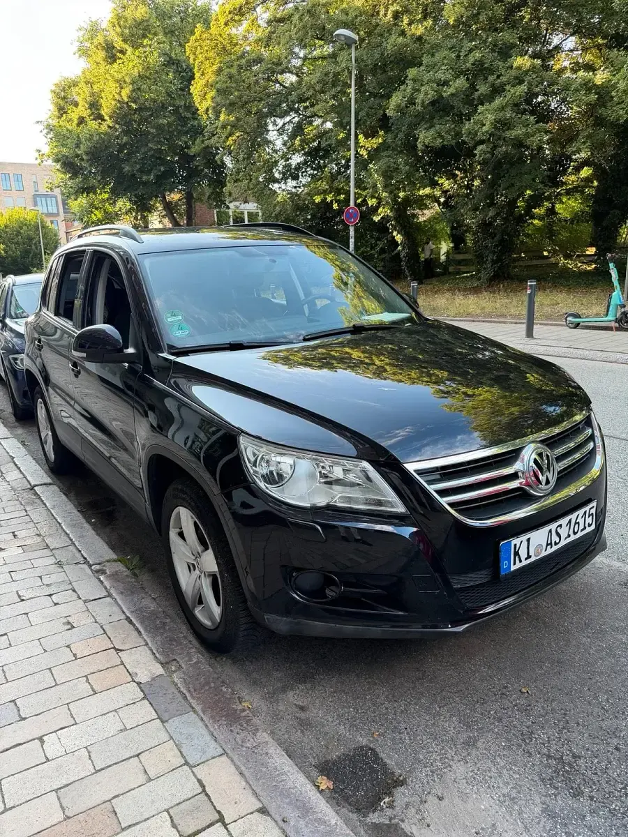 Gebraucht VW Tiguan 122 PS (89 kW) 2010 Schwarz SUV