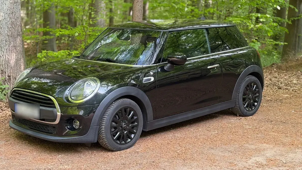 Usata Mini ONE 102 CV (75 kW) 2019 Nero Utilitaria