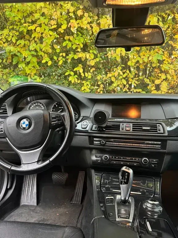Gebraucht BMW 520 184 PS (135 kW) 2012 Grau Kombi
