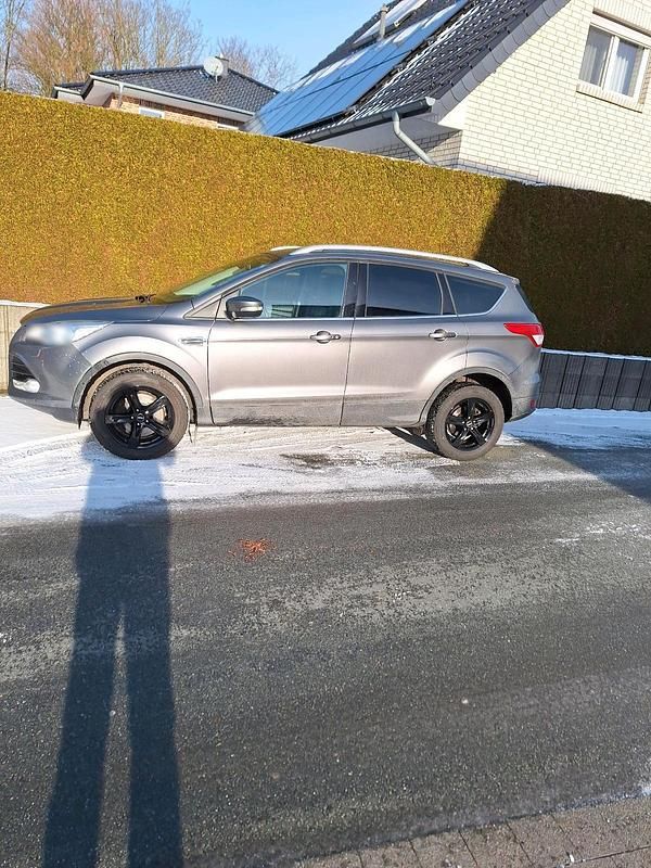 Gebraucht Ford Kuga 170 PS (125 kW) 2014 Grau SUV