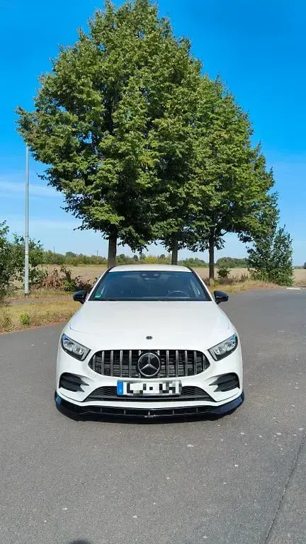 Gebraucht Mercedes A250 AMG line 218 PS (160 kW) 2022 Weiß Limousine