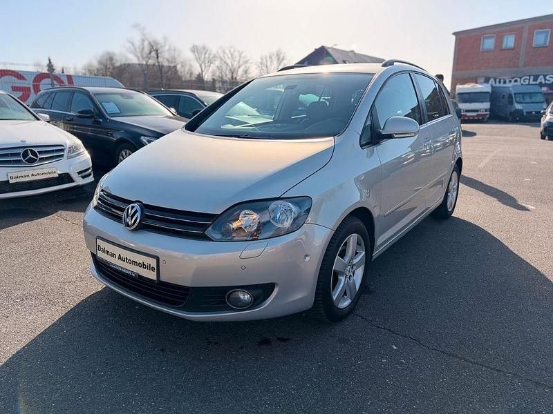 Gebraucht VW Golf VI Team 105 PS (77 kW) 2010 Gold Kleinwagen