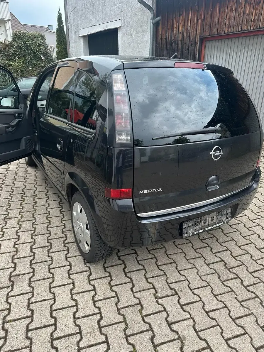 Używany Opel Meriva 105 KM (77 kW) 2008 Czarny Minivan