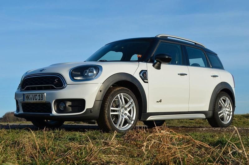Weiß Gebraucht 2019 Mini Cooper SD Kleinwagen | 19.800 € (Fairer Preis) - Bild 1/4