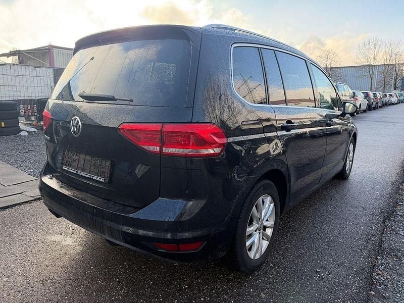 Gebraucht VW Touran Highline 150 PS (110 kW) 2018 Schwarz Van / Kleinbus