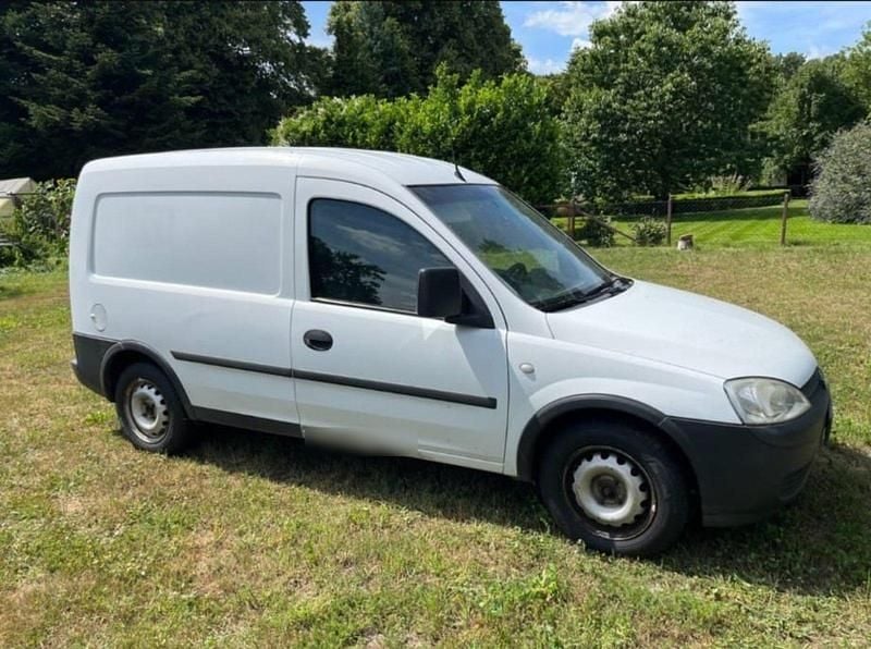 Gebraucht Opel Combo 75 PS (55 kW) 2005 Weiß Van / Kleinbus