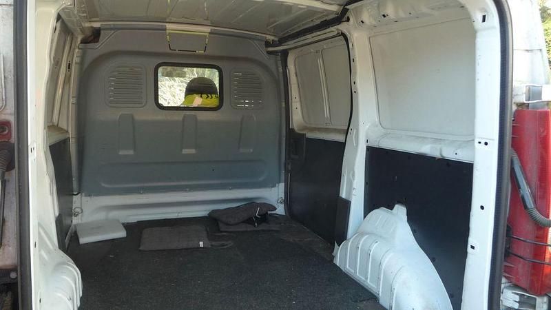 Second-hand Citroën Jumpy 90 CP (66 kW) 2012 Alb Monovolum