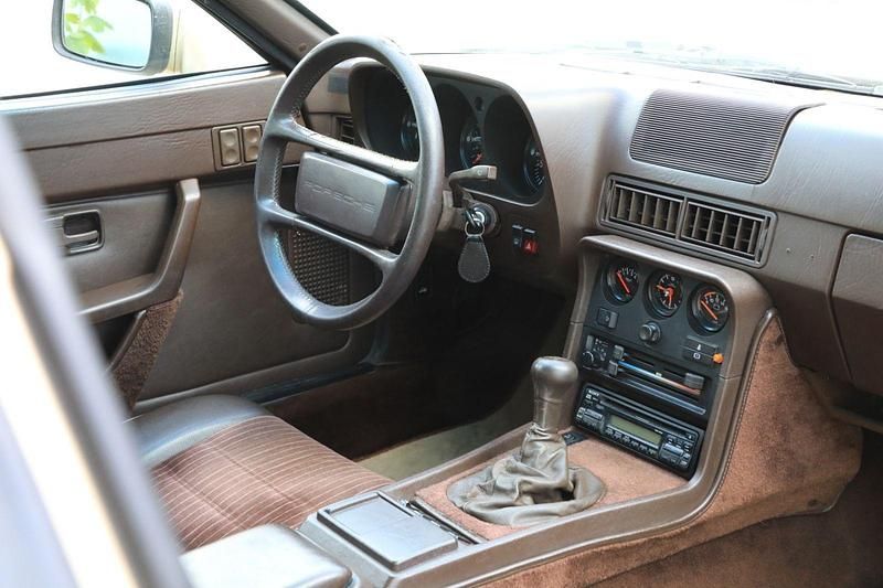 Gebraucht Porsche 924 150 PS (110 kW) 1987 Gold Coupé