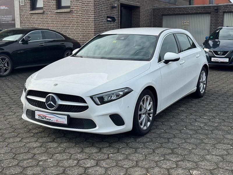 Gebraucht Mercedes A220 190 PS (139 kW) 2020 Weiß Kleinwagen