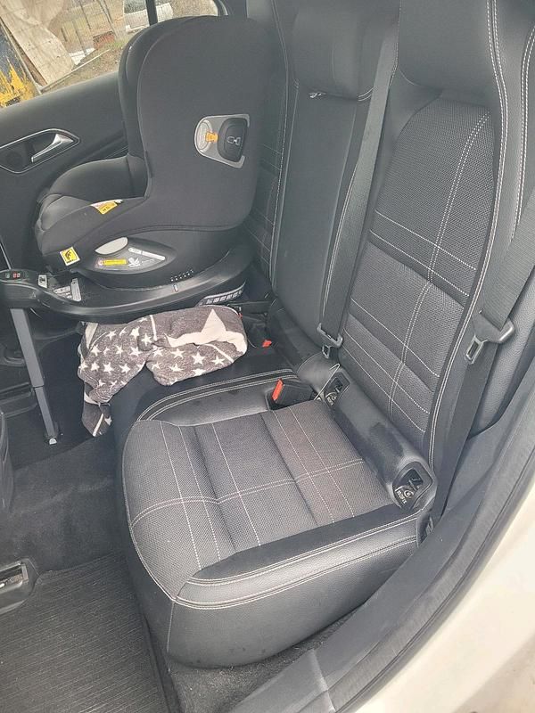 Gebraucht Mercedes A180 120 PS (88 kW) 2013 Weiß Kleinwagen