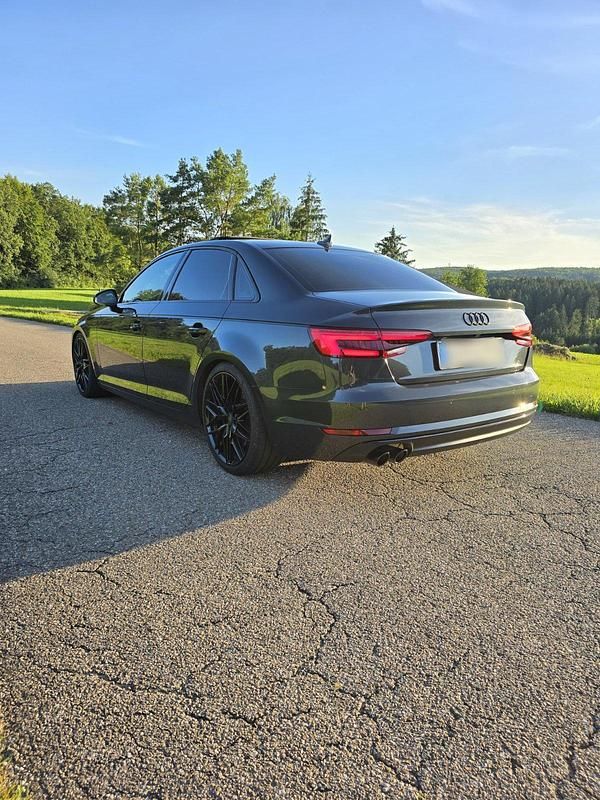 Gebraucht Audi A4 Ambiente 272 PS (200 kW) 2016 Grau Limousine