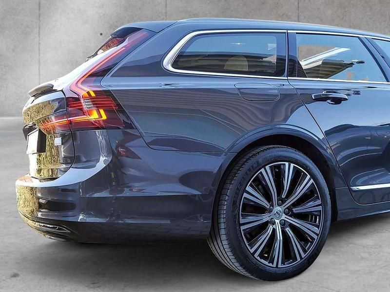 Second-hand Volvo V90 Ultimate 455 CP (334 kW) 2023 Gri Break