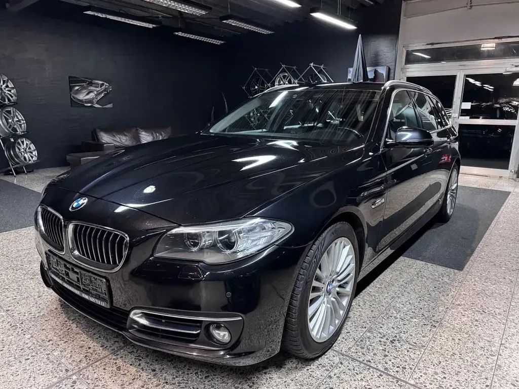 Gebraucht BMW 525 Luxury Line 218 PS (160 kW) 2016 Schwarz Limousine
