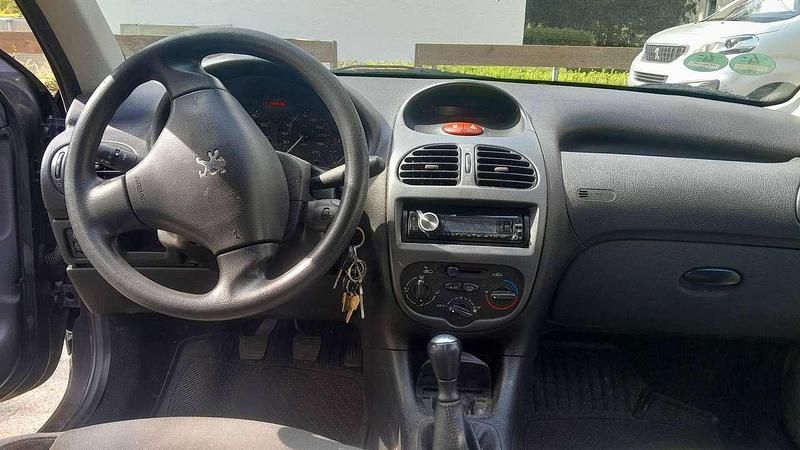 Gebraucht Peugeot 206 Filou 75 PS (55 kW) 2007 Schwarz Limousine