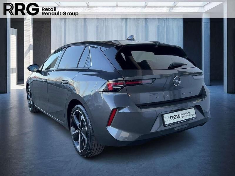 Neu Opel Astra Edition 131 PS (96 kW) 2025 Grau/typ aussenverkleidung met Limousine