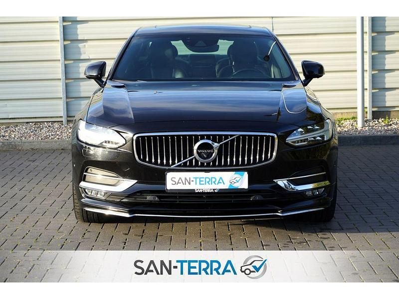Gebraucht Volvo S90 Inscription 235 PS (172 kW) 2016 Onyx black / metallic Limousine